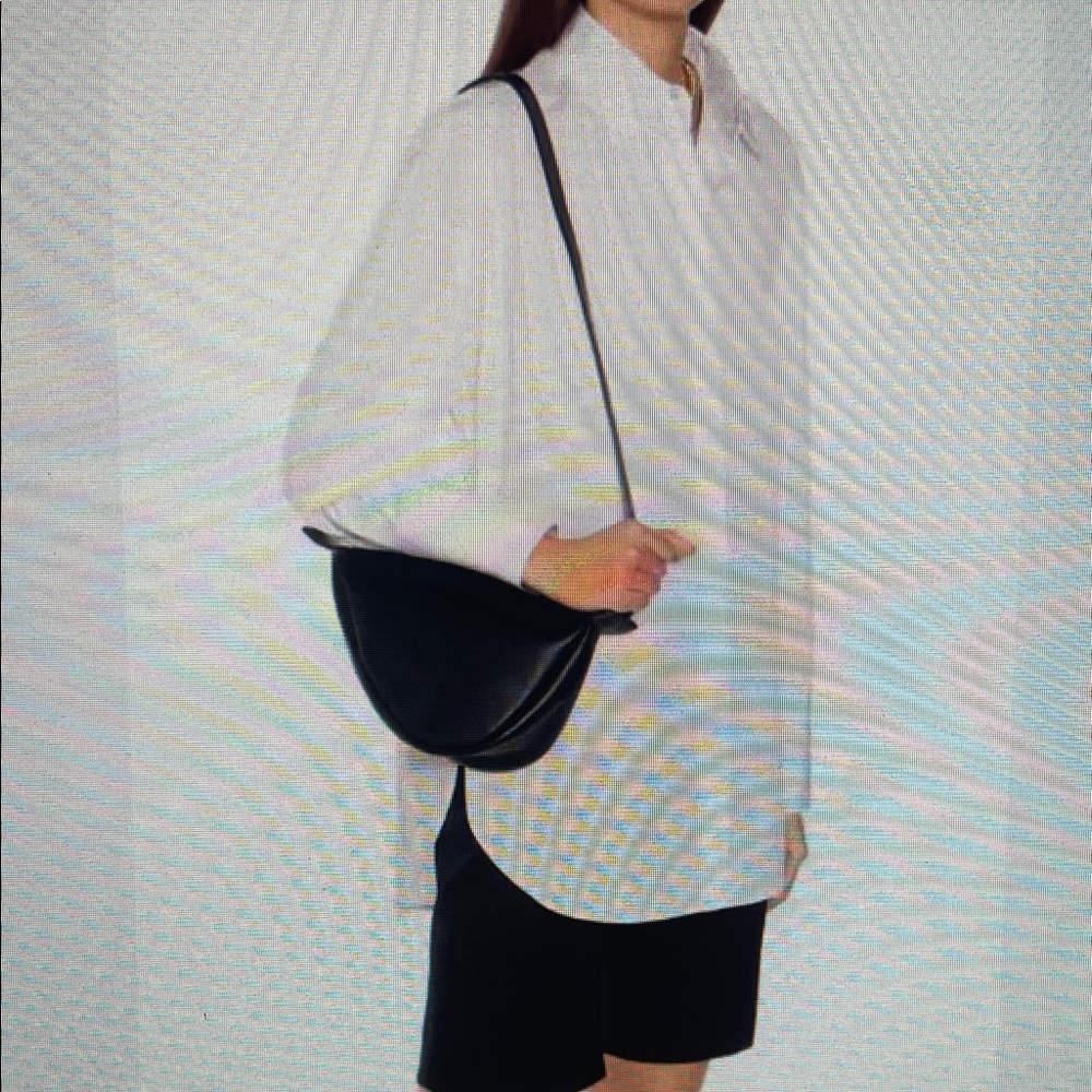 Chic Black Shoulder Bag for Women